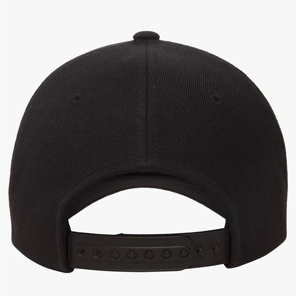 Black Snapbacks - Picture 4 of 4